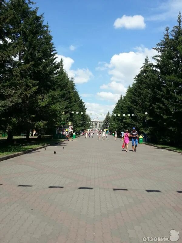 Город красноярск парк горького. Центральный парк имени горького красноярск. Центральный парк красноярск. Красноярский парк культуры и отдыха. Парк цпкио красноярск.