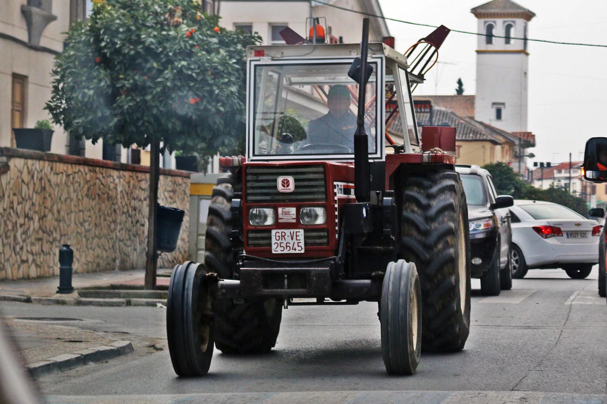 Нужен трактор. Трактор кировец. Трактор solis. Куда трактор. Куда трактор.