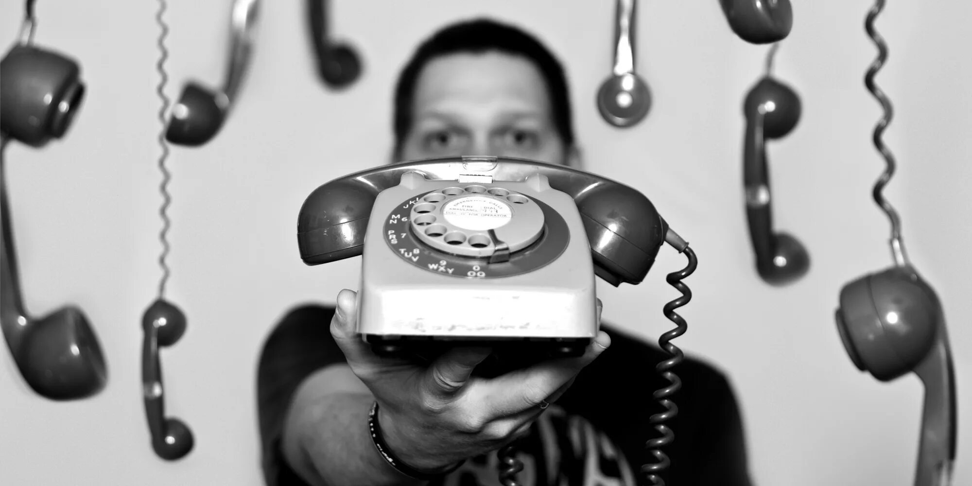Hang up phone