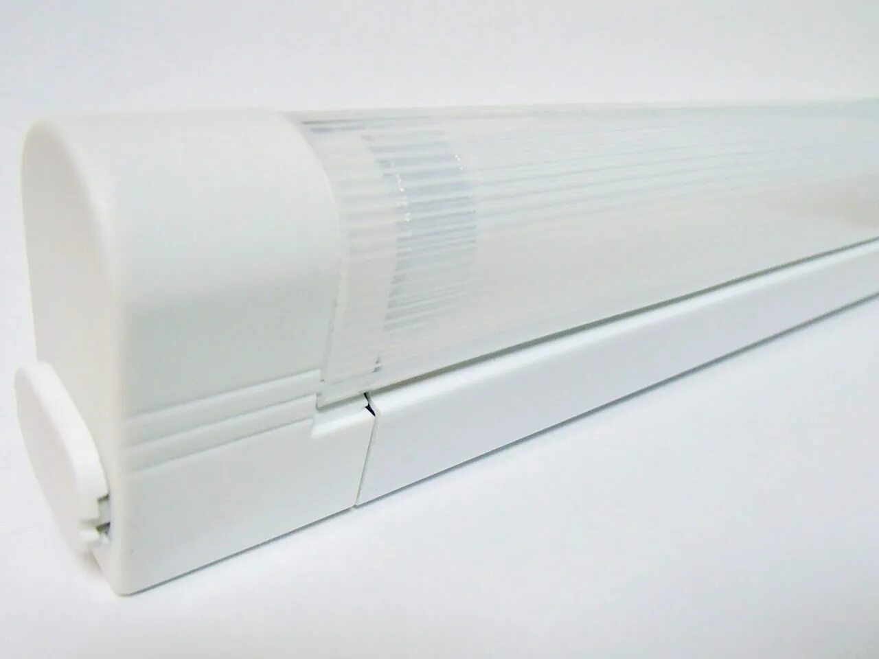 Светильник aquarius f2x36c(e) ex ip66. Светильник ip65 led 48вт 4000к. Светильники aqua signal 2x36w люминесцентные судовые. Корпус для люминесцентных ламп. Корпус для люминесцентных ламп.