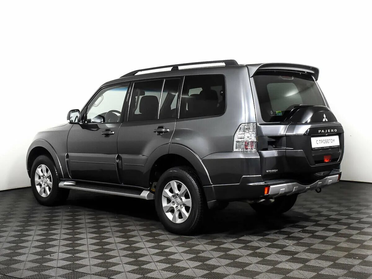 Mitsubishi pajero 2014