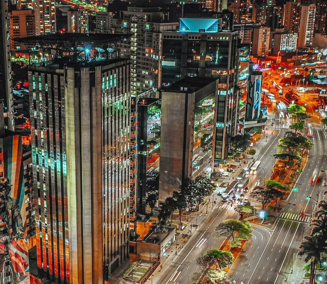 Sao paulo бразилия. Город в бразилии кампинас. Сан-паулу город в бразилии. Бразилиа площадь. Штат сан паулу бразилия.