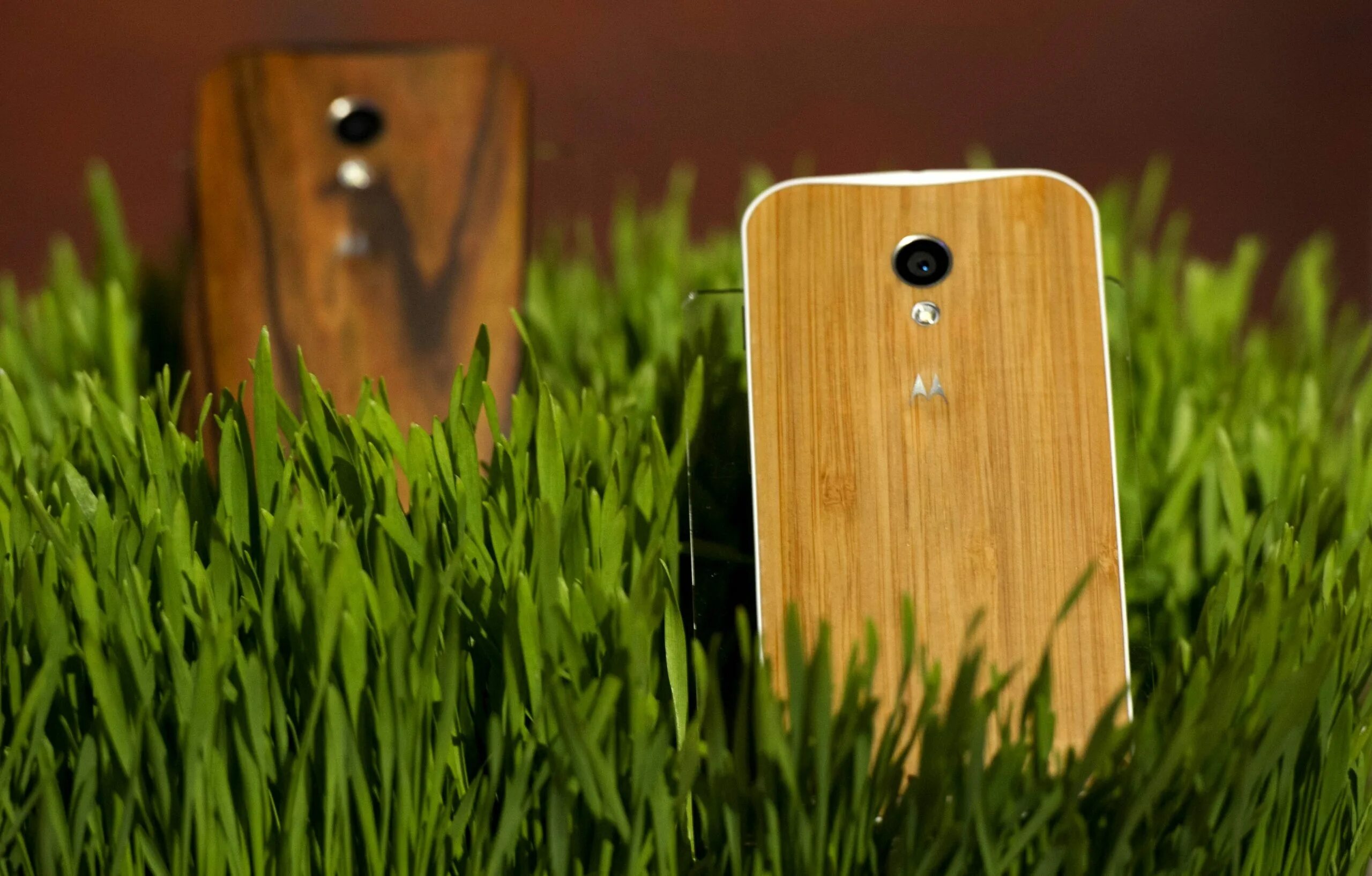 Сделать андроид красивее. Moto x. самый красивый смартфон. самые красивые андроид смартфоны. moto x wood.