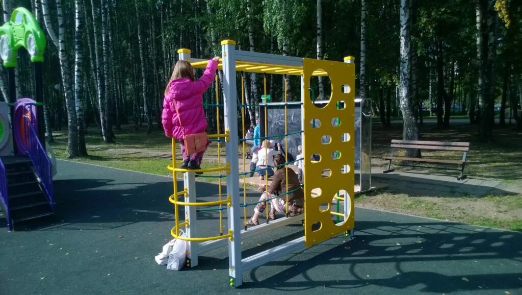 Го химки. Парк им величко сходня. парк имени величко в сходне. парк величко химки. сходня химки парк им величко.
