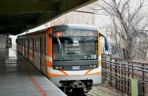 Метро в ереване фото Одна линия и поезда по два вагона. Как выглядит метро в Ереване Субъективный пу