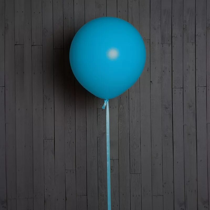 Голубой шарик. Голубой воздушный шарик. Круглый воздушный шар. Большой воздушный шар голубой.