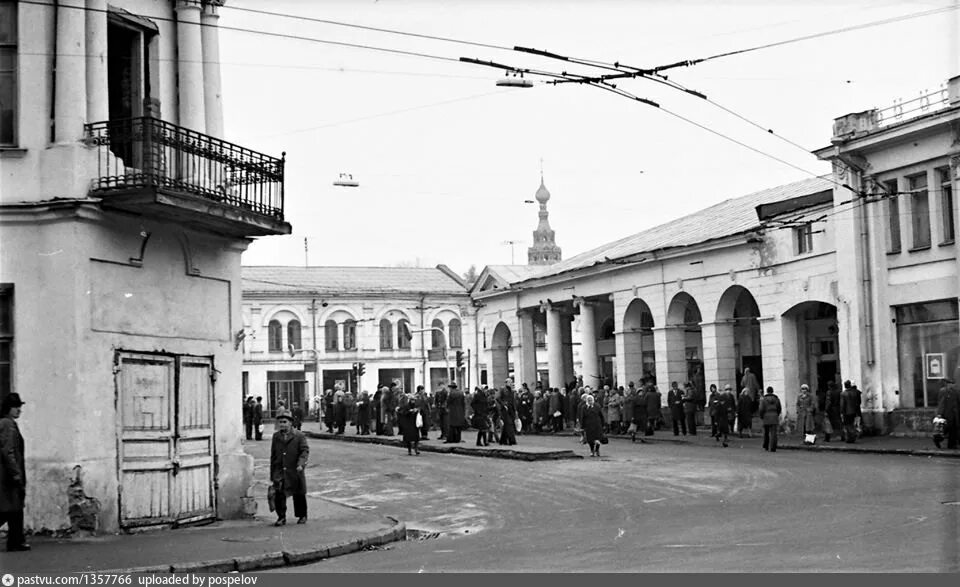 Ярославль 1990. Торговый переулок Ярославль. Торговый переулок Ярославль 1990е. Торговый переулок Ярославль в 1941. Остановка торговый переулок Ярославль.