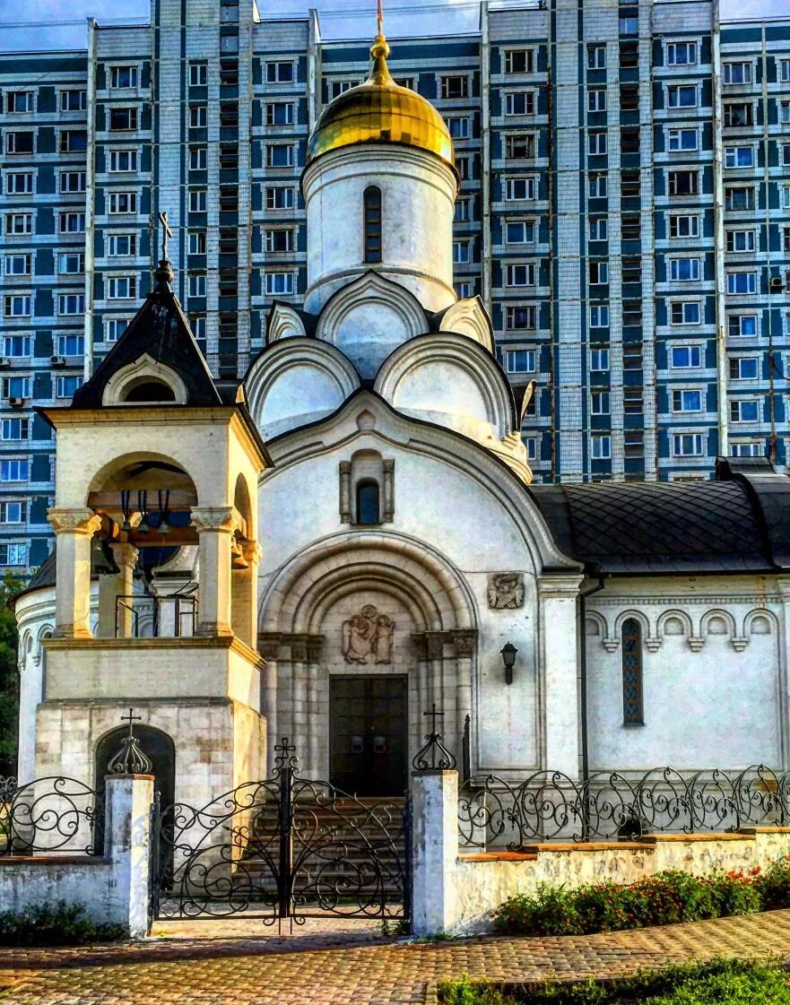 Церковь возле метро. Храм владимира киевского в свиблово. церковь великомученика георгия ховрино. церковь митрополита владимира на свиблово. церковь часовня владимира берингов проезд-1.