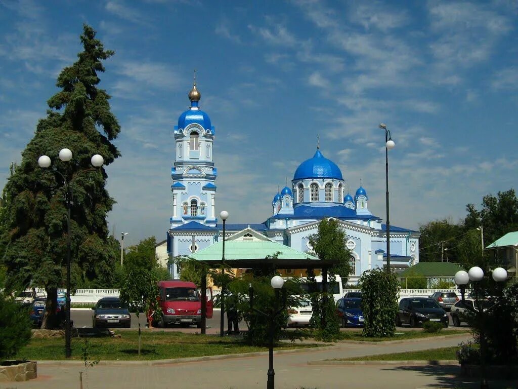 Сайт г саки. Свято-Илиинский храм (Саки). Город Саки в Крыму. Ильинская Церковь Саки. Церковь в г Саки Крым.