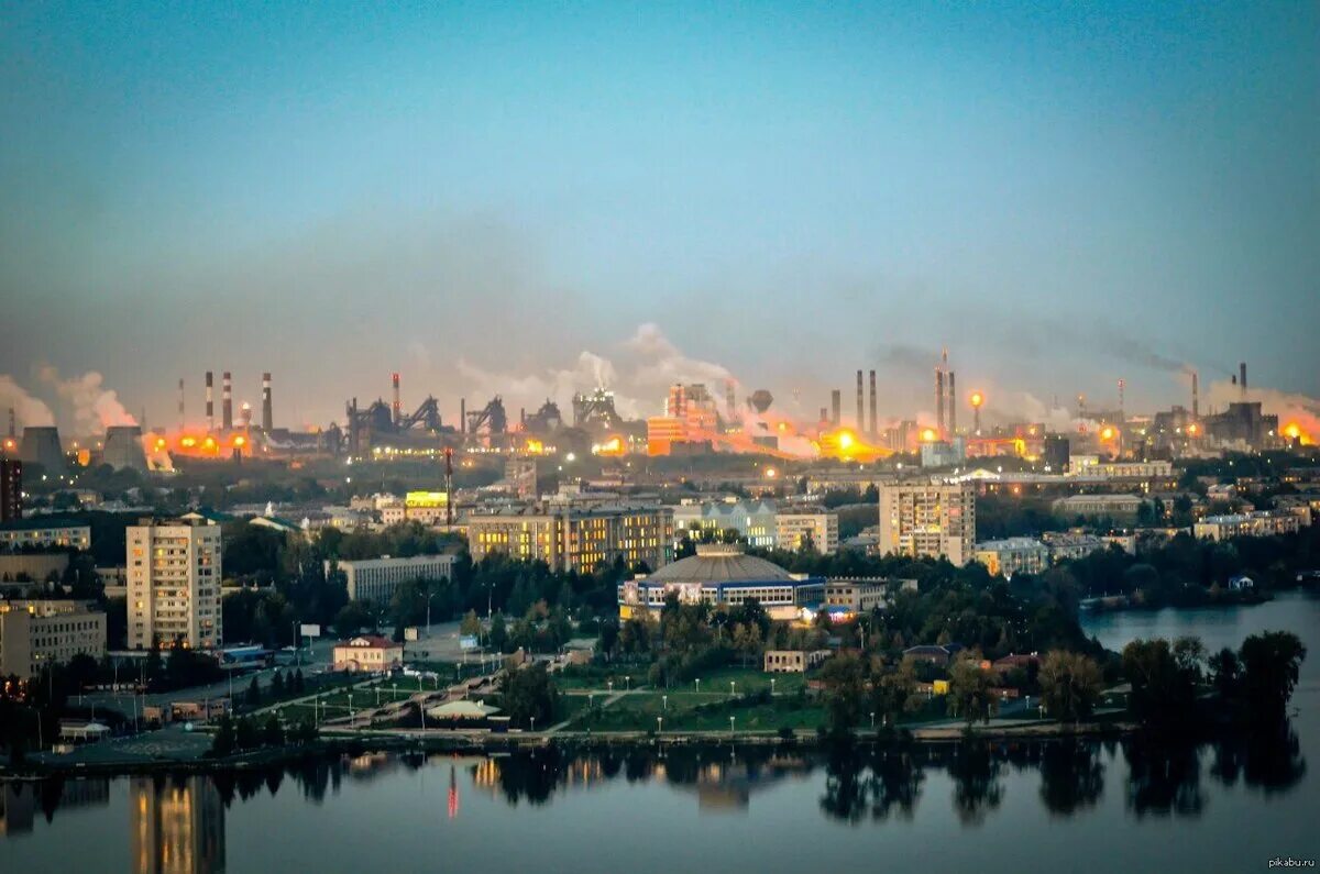 Ночной город нижний тагил. Нижний тагил вики. Нижний тагил промзона. Современный нижний тагил. Городок нижний тагил.