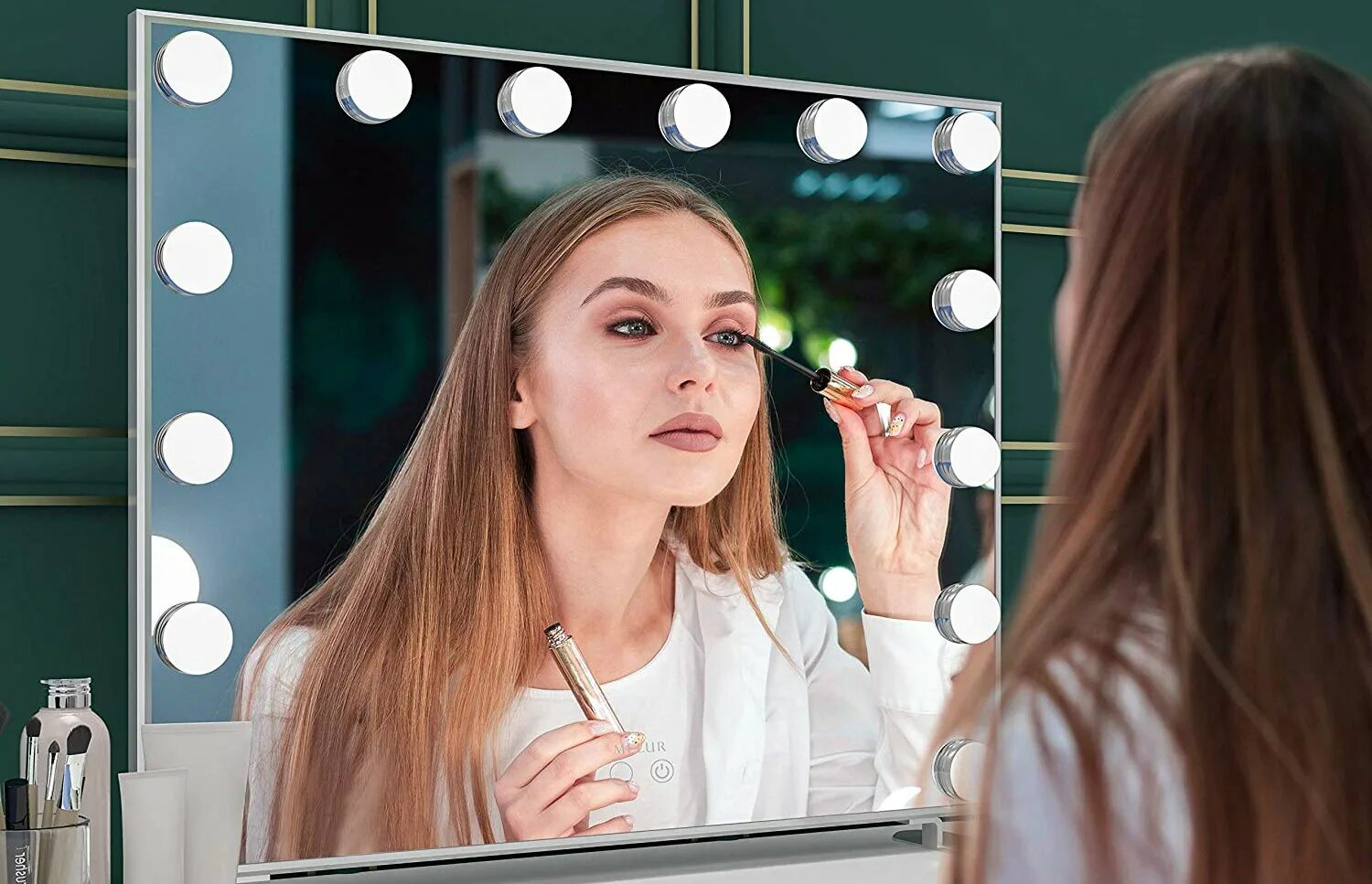 Вин ап зеркало. Зеркало для макияжа "Diva". Make-up Mirror. Мейкап за зеркалом. Баннер зеркала.