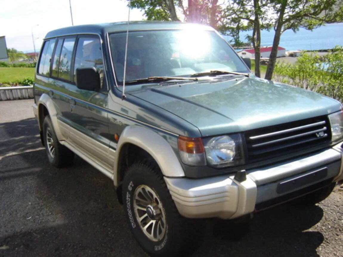 Mitsubishi pajero v6. Митсубиси Паджеро 3000. Mitsubishi Pajero v23w. Mitsubishi v6 3000. Паджеро v6 3000.