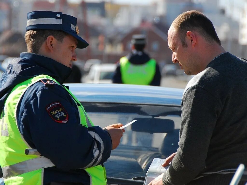 Разводят гаишников