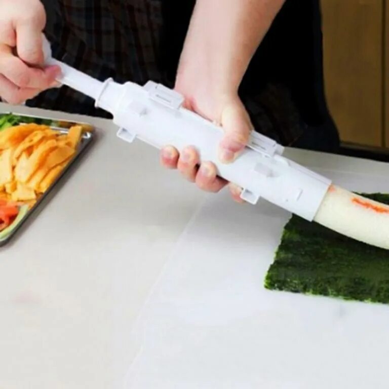 Гаджет для роллов. Easy sushi набор для приготовления суши и роллов. машинка для приготовления суши роликовая bazooka. оборудование для японских рисовых сэндвич. пресс для круглых роллов.