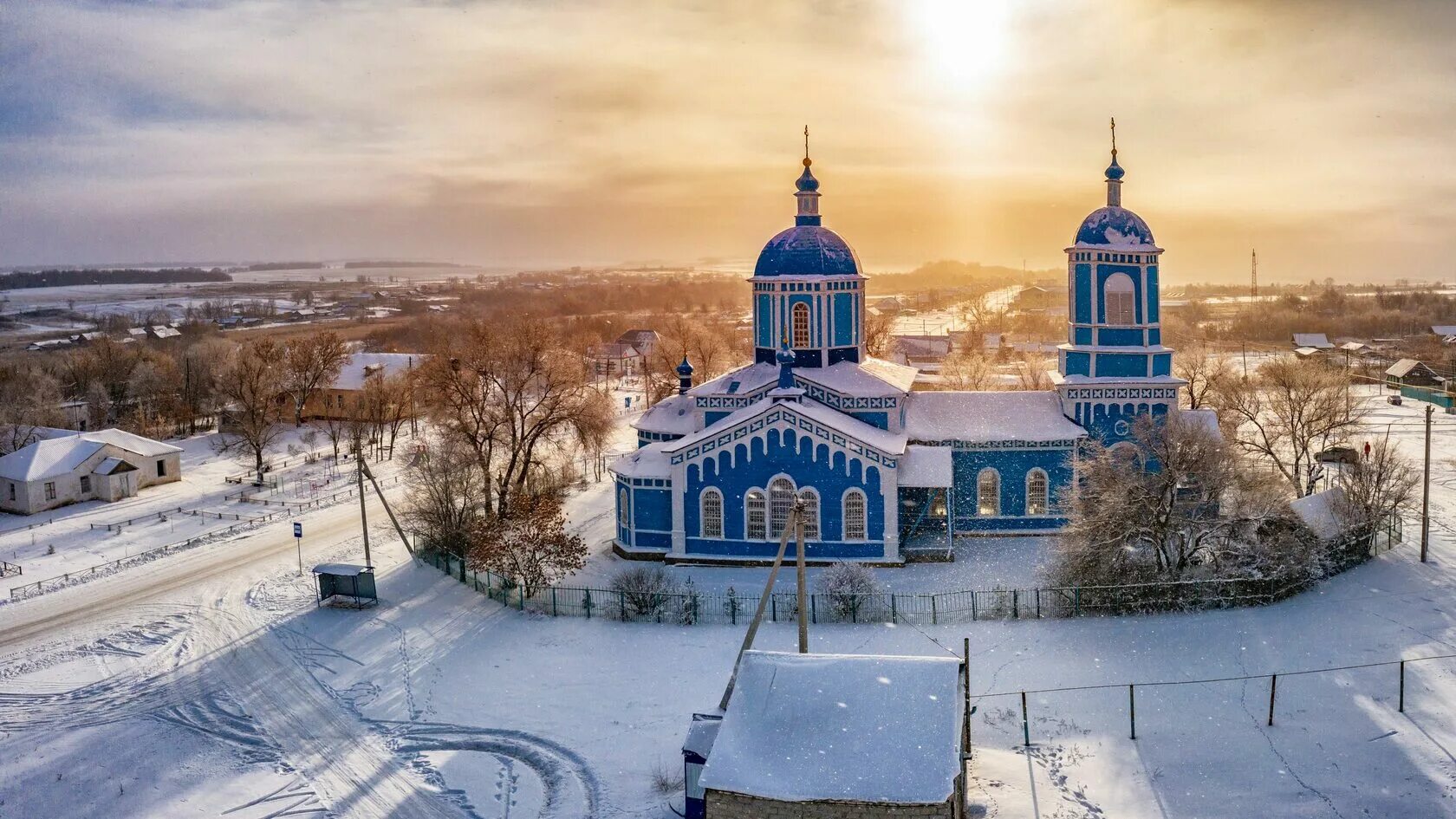 Погода красноармейский район самарская. Красноармейский район Самарская область. Храм в селе волчанка Самарская область. Храм Покрова Божией матери Самара. Село волчанка Самарская область Красноармейский район.