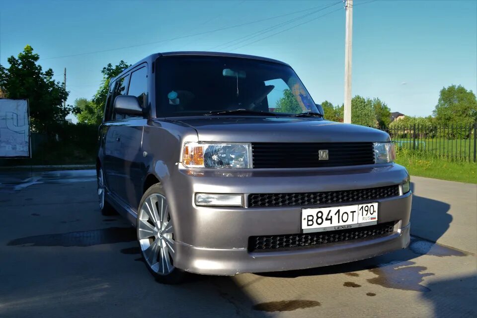 Можно ли бб. Тойота ББ 1 поколение. Toyota BB r18. Toyota BB 2 поколение. Toyota BB 2002.