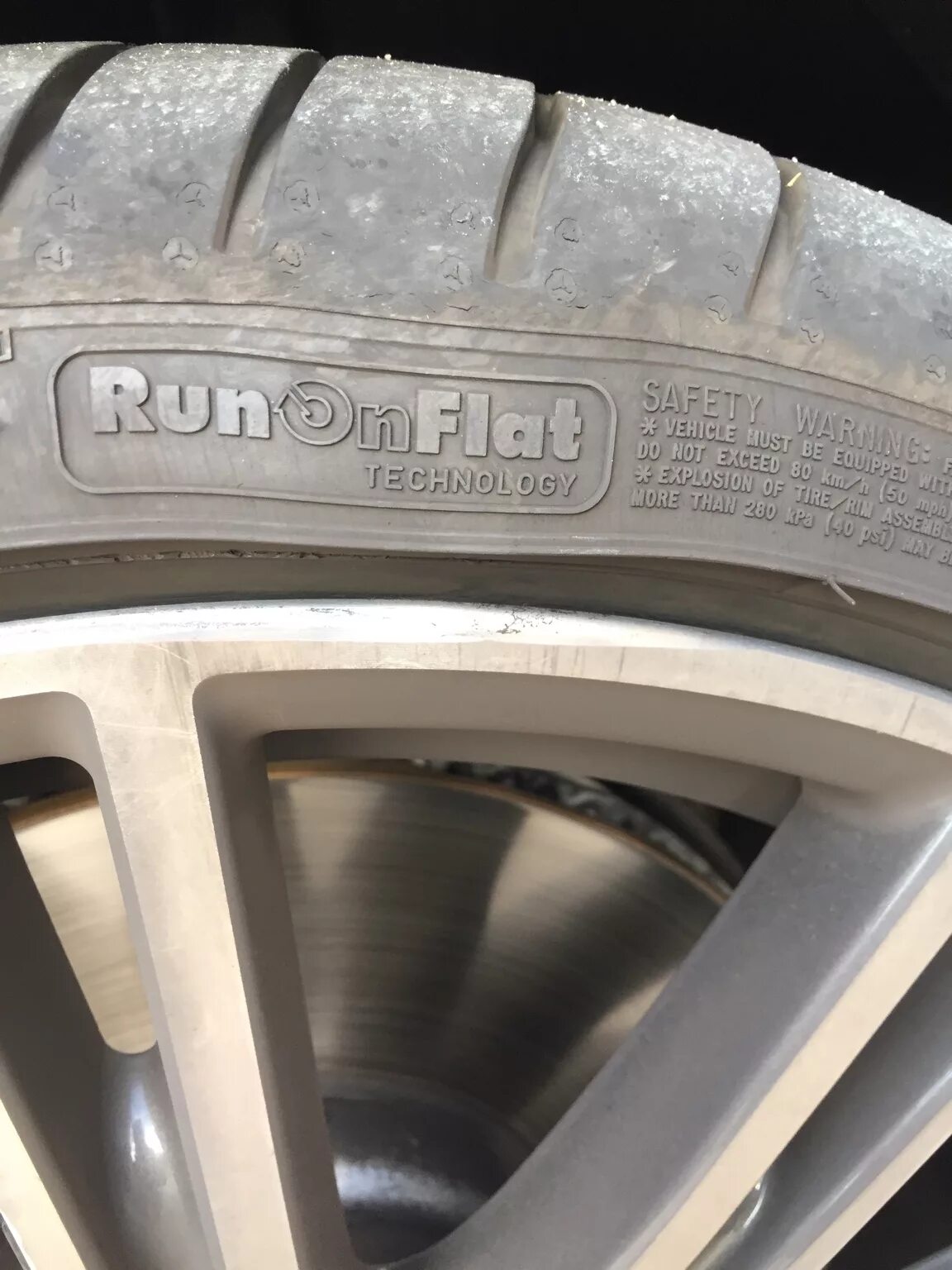 Run flat. Goodyear runflat f30. ранфлет резина для бмв. шины мишлен ранфлет. резина runflat бмв.