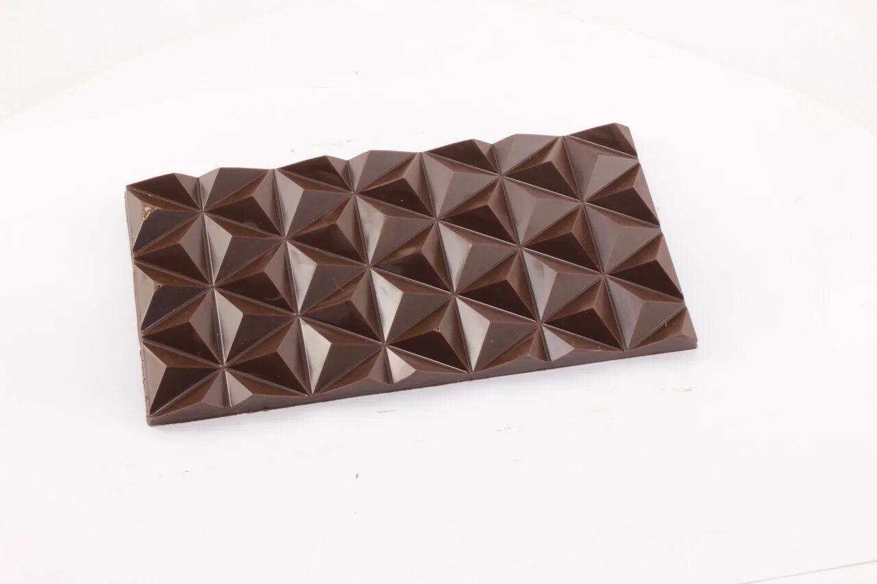 1 5 плитки шоколада. Плитка шоколада. Плиточный шоколад. Шоколадная плитка. Шоколадка плитка.