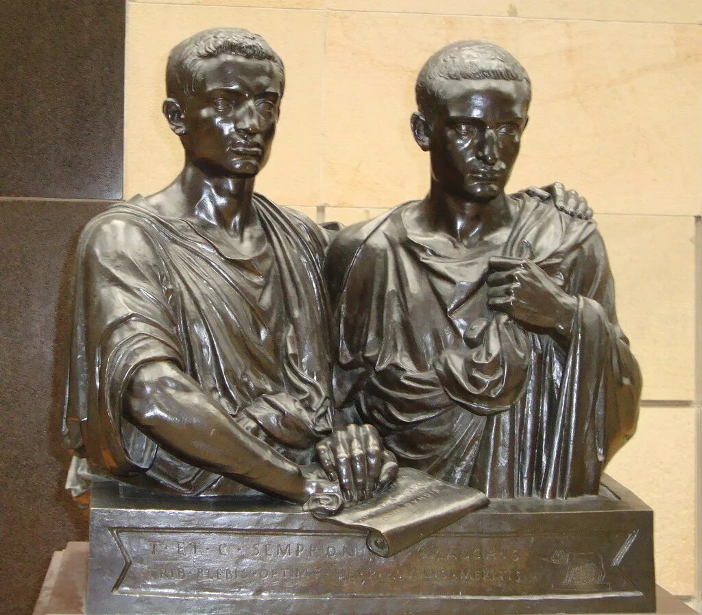 Братья Гракхи в древнем Риме. Братья Гракхи скульптура. Скульптура Тиберий Гракх. Статуя Гракхов.
