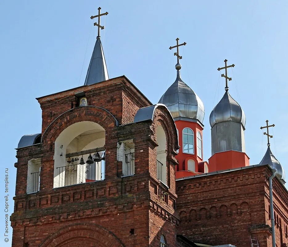 Погода в чудово новгородской области на неделю. Церковь Казанской иконы Божией матери Чудово. Приход Казанской церкви Чудово Новгородской. Храм в Чудово Новгородской области. Чудово Церковь Казанской Божьей матери мемориал.