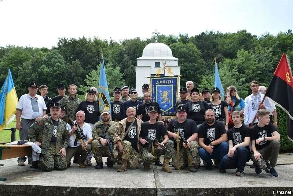 Украинские сс. Ветераны Галичина СС Галичина. Дивизия Галичина Украина. SS Галичина Украина. Ветераны СС Галичина в Украине.