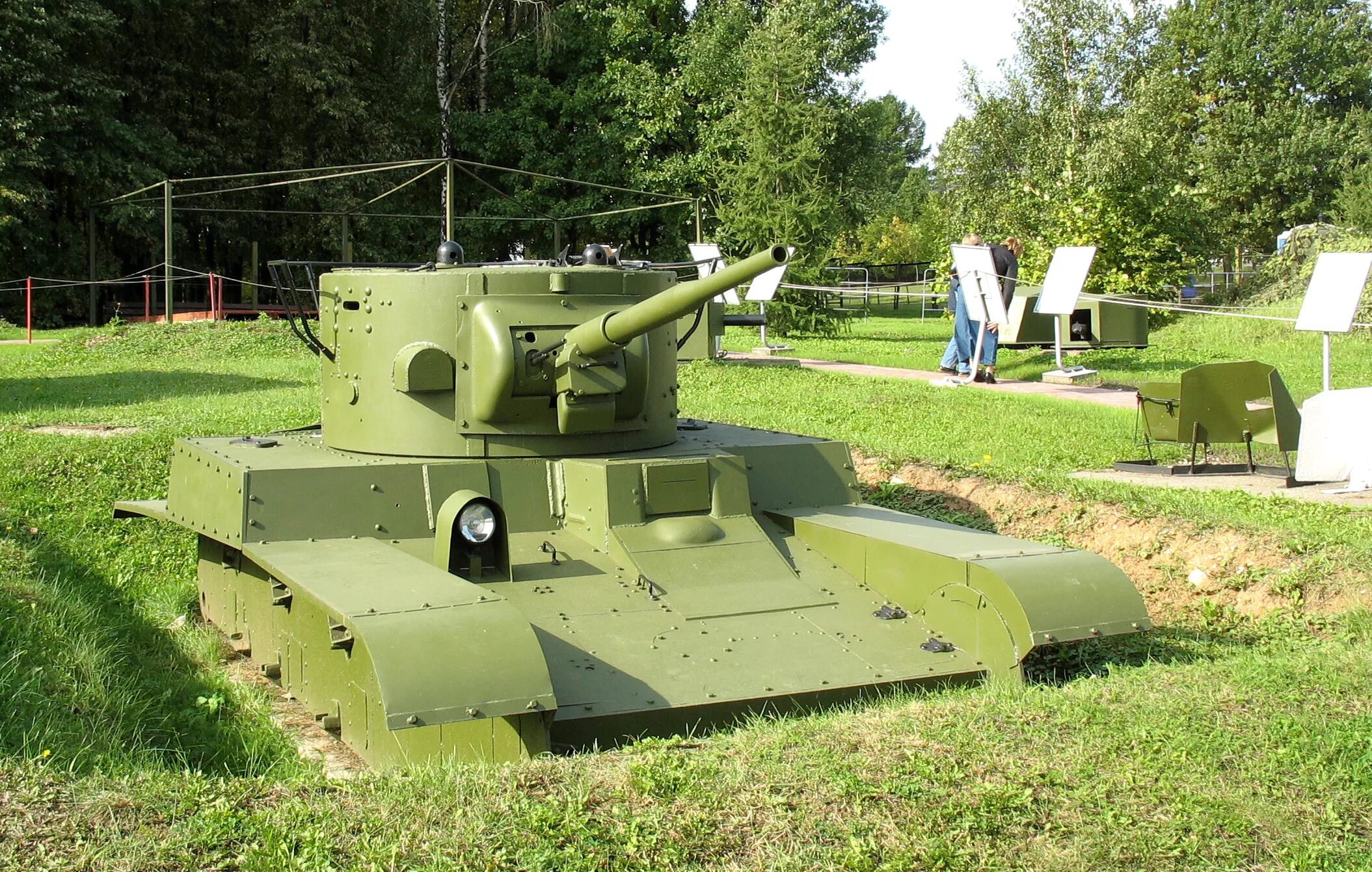 Т 46 6. Танк т-46. Т-46 лёгкий танк. Т-46 танк СССР. Легкий колесно-гусеничный танк т-46.