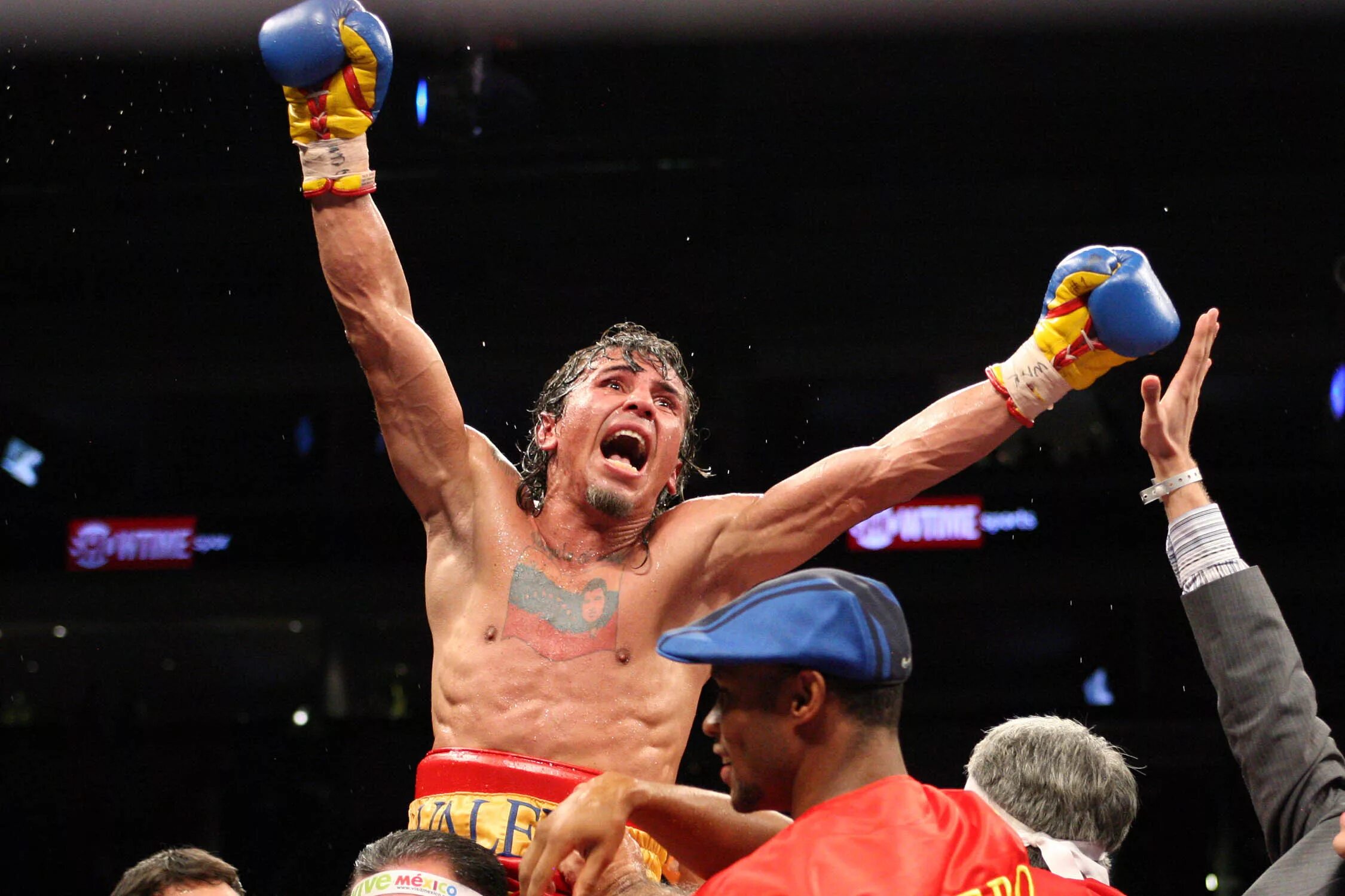 витор белфорт хит херринг. дуэль взглядов. зачем нужны бои. шемрок кен против ройс грейси. зачем нужны бои.