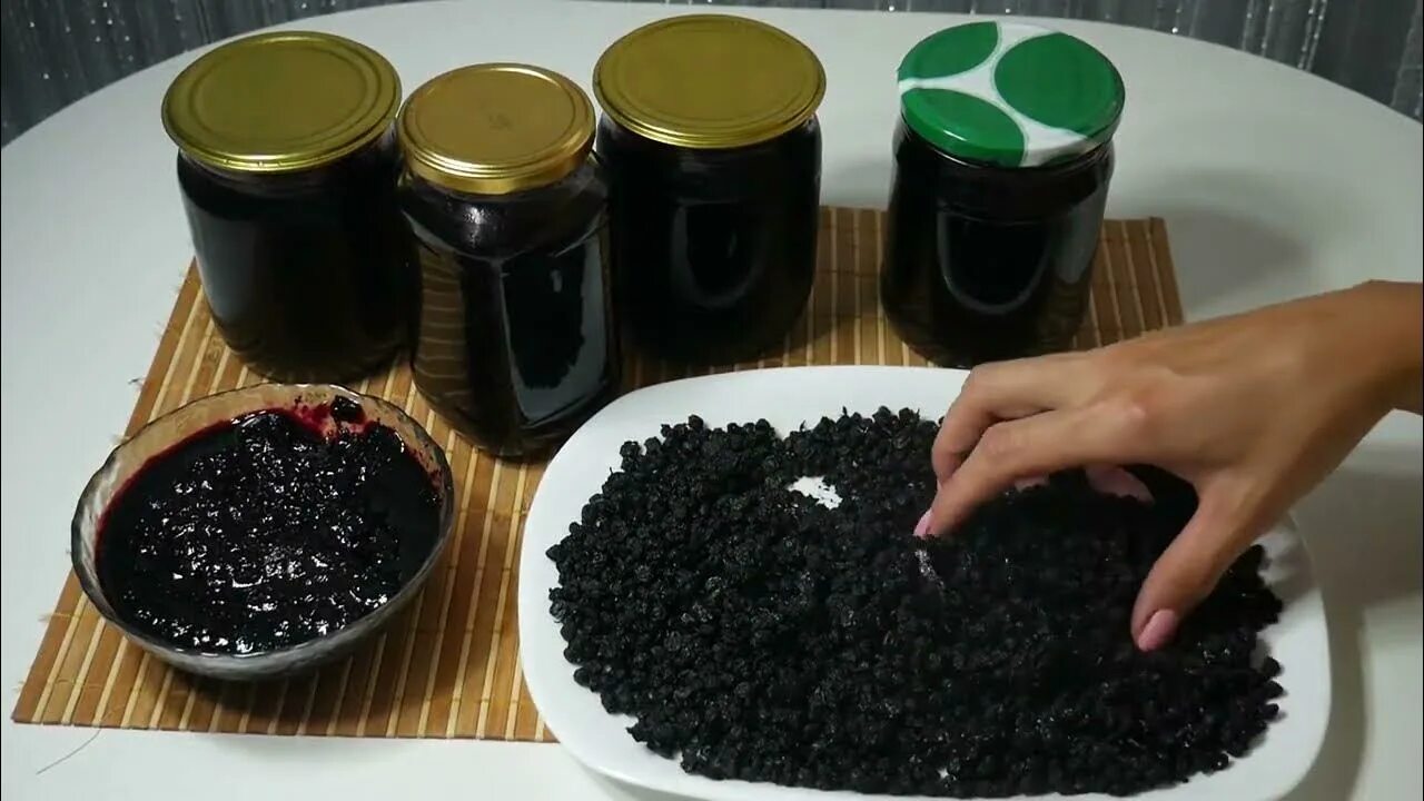Черника на зиму сохранить витамины. Как заготовить чернику на зиму чтобы сохранить витамины. сушим чернику температура в дегидраторе для черники. как сушить чернику в электросушилке при какой температуре.