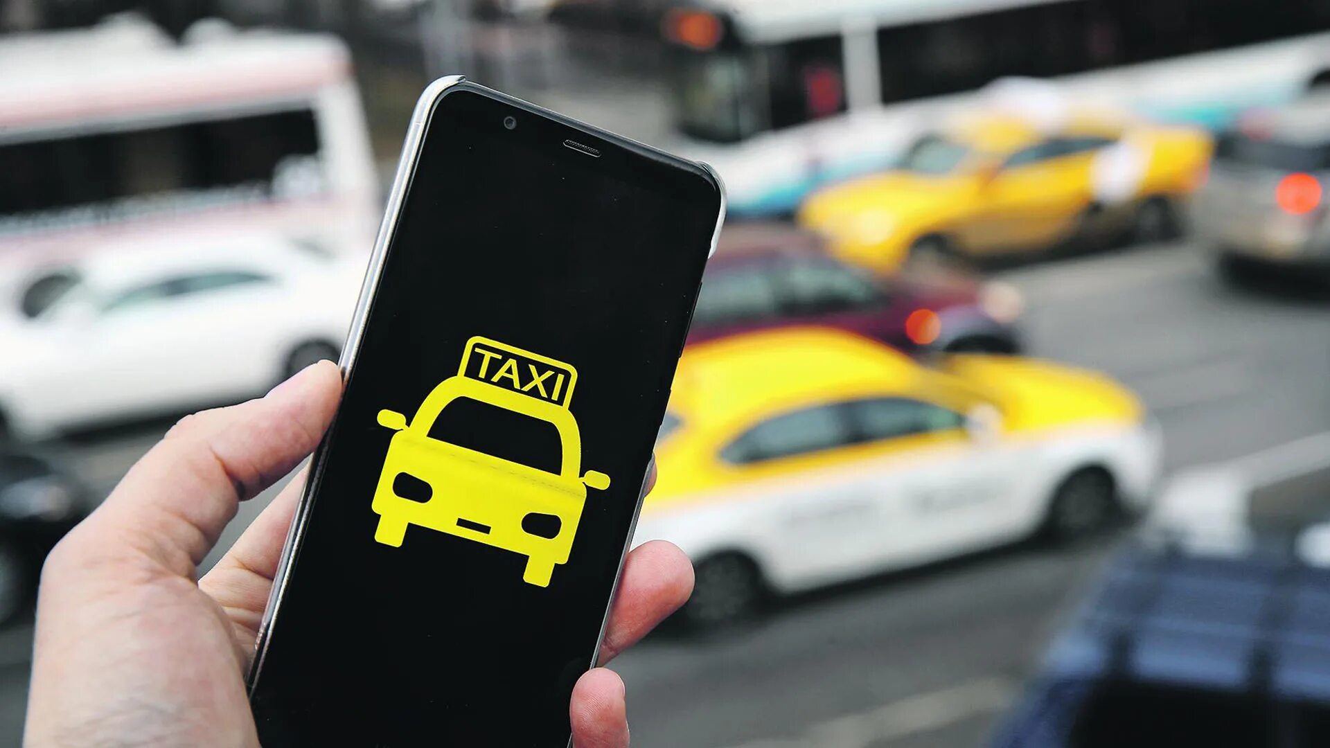 Https taxi app. Приложение такси. Вызов такси. Приложение для вызова такси. Смартфон такси.