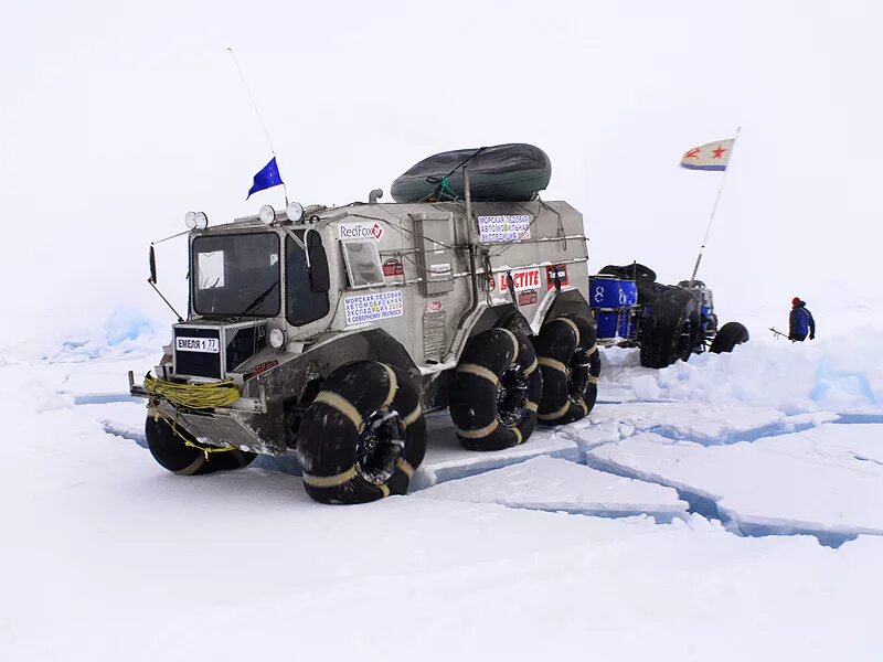 камаз полярник 8х8. вездеходы экспедиции. авторос вездеход шаман. арктический вездеход бурлак. снегоболотоход арктика.