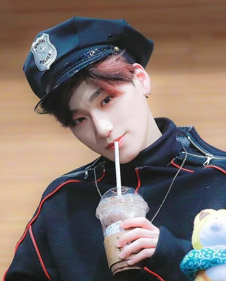 Ateez san. Чхве Сан ATEEZ. Choi San ATEEZ. Сану ATEEZ. Сан из ATEEZ.