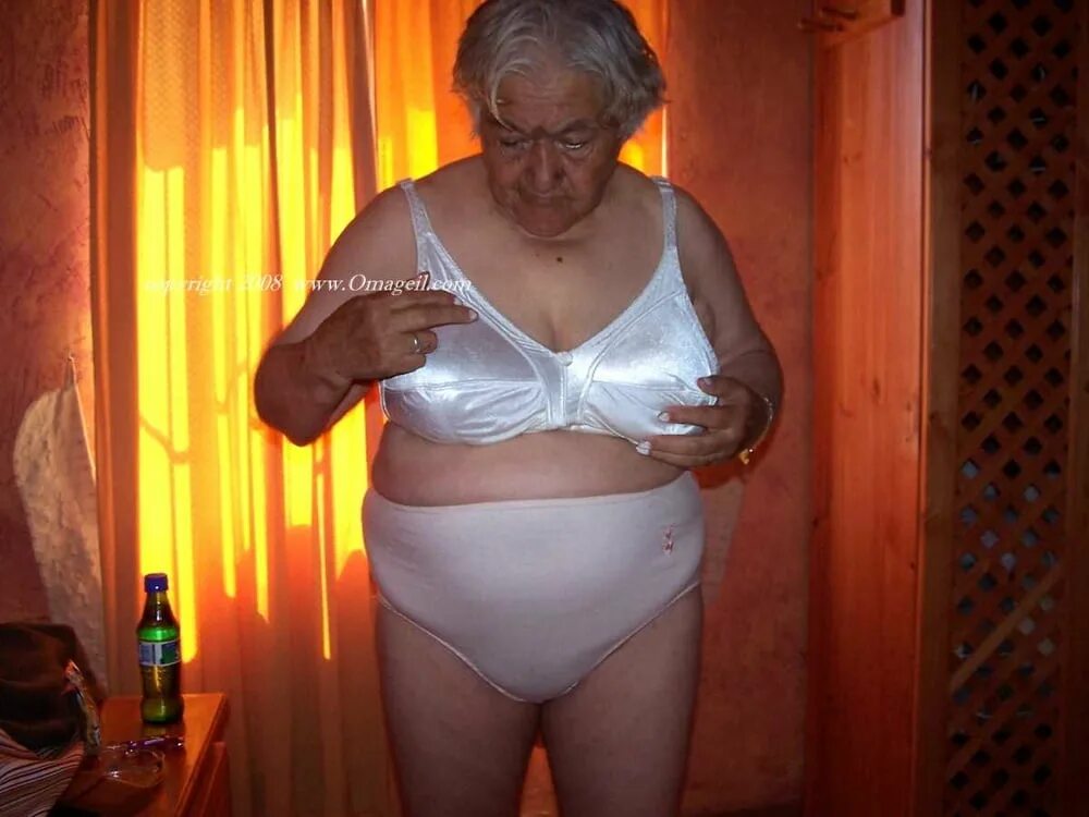 Голые Бабушки Дома