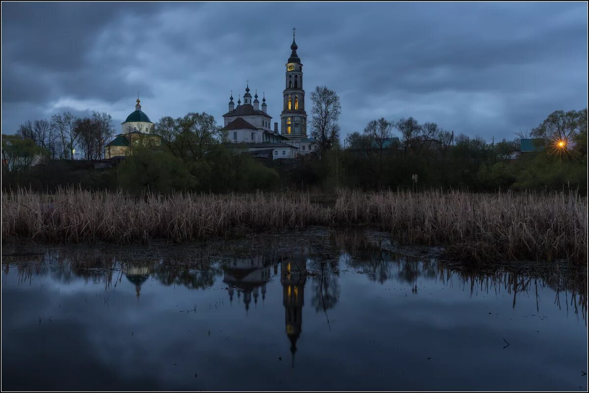 Погода лежнево ивановской неделю. Лежнево река Ухтохма. Село Лежнево Ивановская область. Река Ухтома Ивановской области. Колокольня в Лежнево Ивановской области.