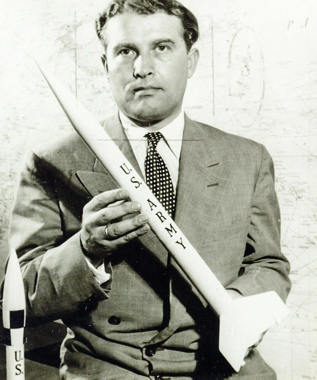 Фон браун авиаконструктор. Вернер браун. Вернер фон браун (1912 – 1977). Вернер фон. Вернер фон браун фау 2.