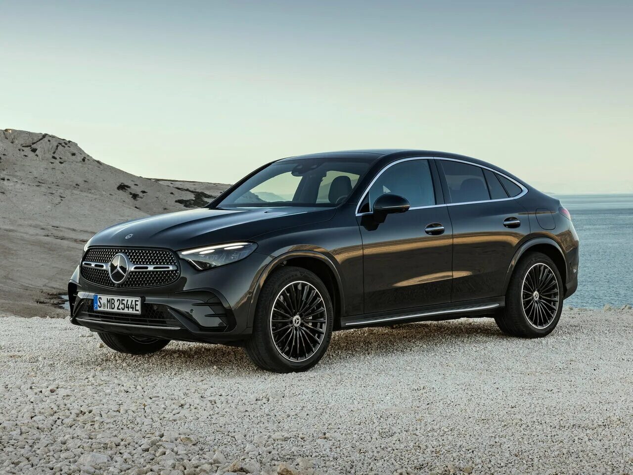 Mercedes coupe 2024. GLC Coupe 2024. GLC Coupe 2022. Мерседес GLC купе 2024. Мерседес Бенц GLC купе 2023.