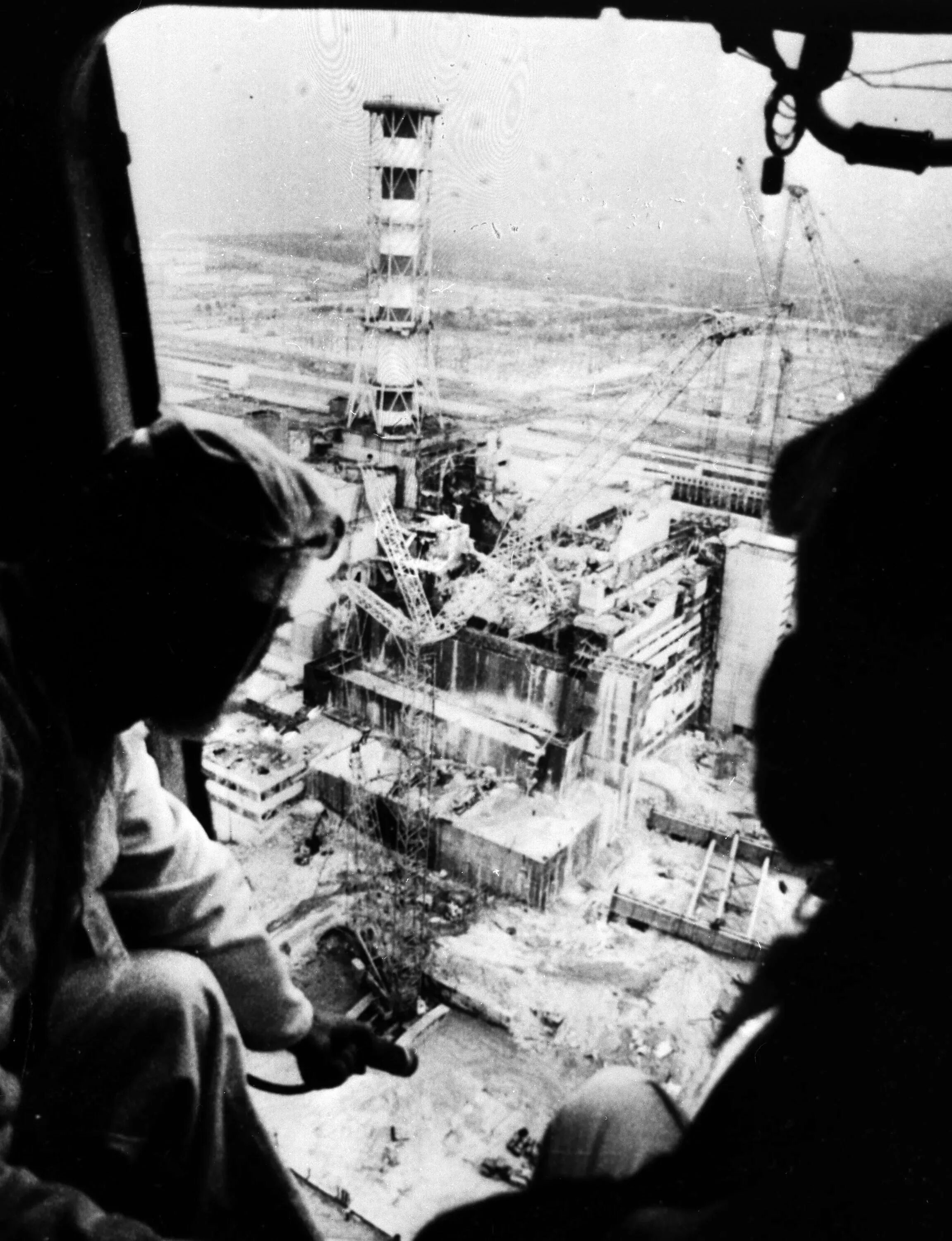 Катастрофа на аэс 1986. Взрыв на Чернобыльской АЭС 1986. ЧАЭС 1986. ЧАЭС реактор 1986. Чернобыльская АЭС 26.04.