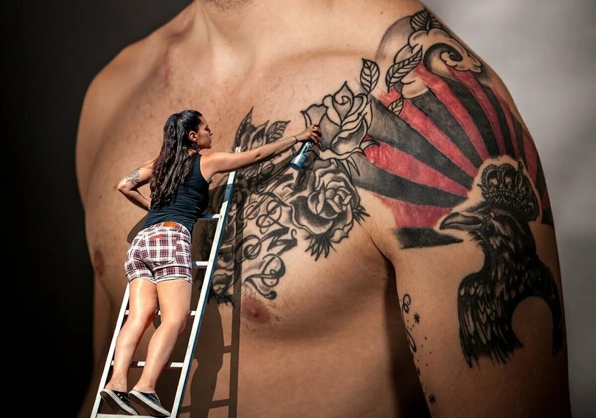 тату на плече мужские. тату на руке для девушек. тату чикано волк. все о тату. рабочий стол тату мастера.