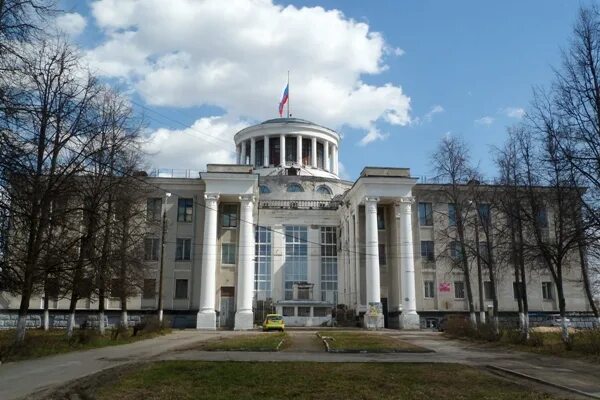 Дзержинск центр города. Организации города дзержинск. Организации города дзержинск. Дзержинск дворец культуры. Город дзержинск нижегородская.