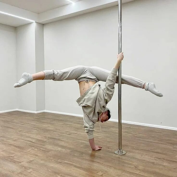 Pole art. Pole Fit. Pole Fit элементы. Элементы Pole Fit Арабеска. Pole Dance Купчино.