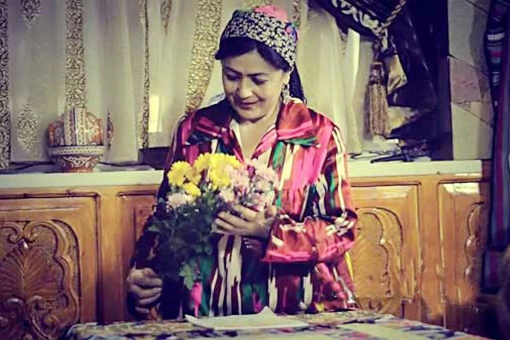 Модар точики. Модар. модарнома точики. фото модар. буи модарон.