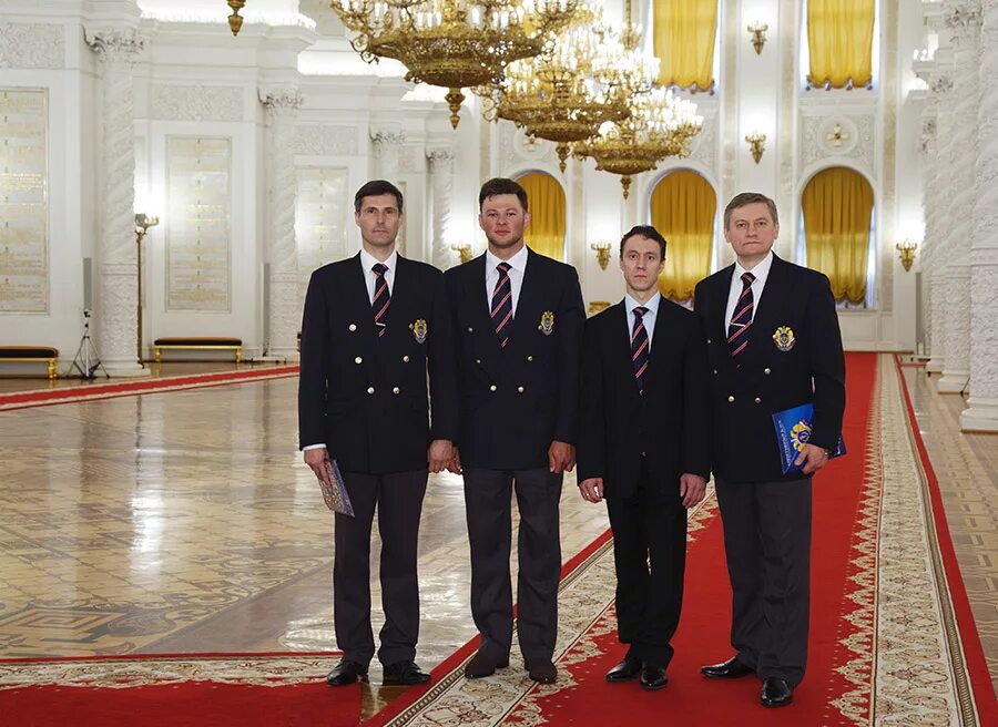 Ведущие должности государственной гражданской службы. Судебная система рф схема. Структура суда. Ведущие должности государственной гражданской службы. Дела подсудные верховному суду.