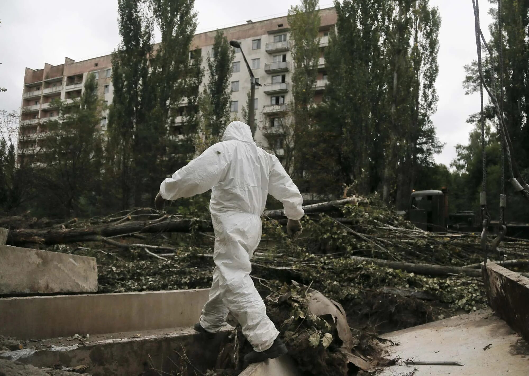 Chernobyl disaster. Последствия радиации на Чернобыльской АЭС. Последствия радиации аварии на Чернобыльской АЭС. Последствия Чернобыльской аварии Припять. Чернобыль выброс радиации.