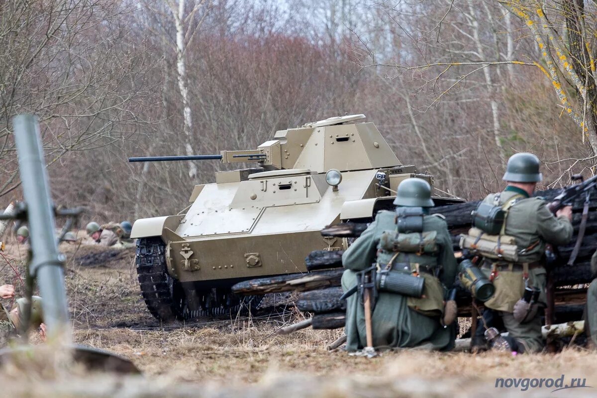 Боевые через. Физподготовка спецназа. Мотострелковые войска вс рф. Сухопутные мотострелковые войска. Тактико-строевое занятие.