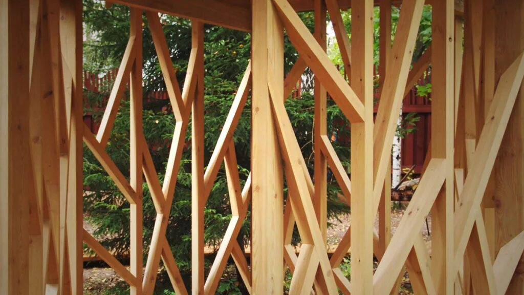 Как деревяно. Витославлицы великий новгород. Декоративная обрешетка для беседки. Национальный инструмент коми пермяков. Витославлицы рышево изба.