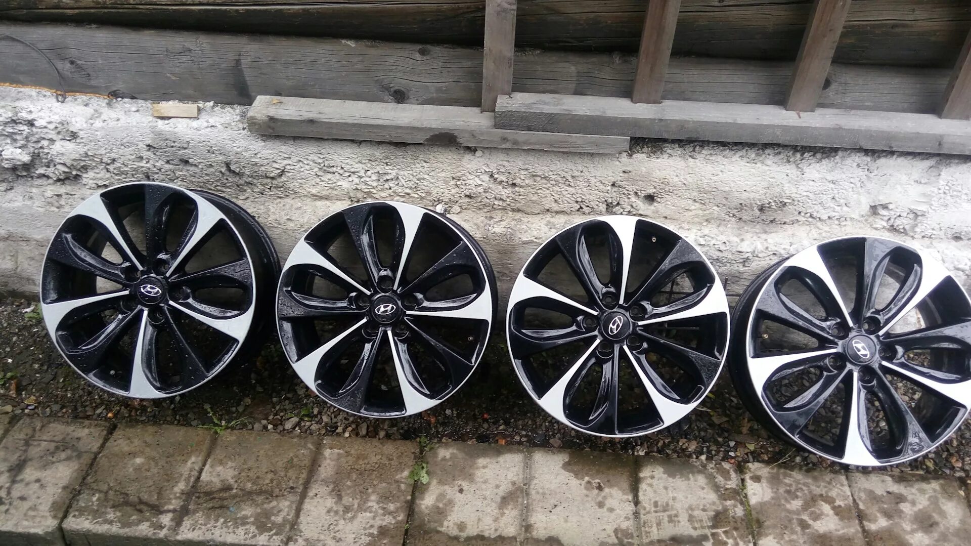 Литые диски на сонату. R18 hyundai sonata yf. диски на сонату 6. sonata yf диски r18. штатные диски хендай соната 6 r17.