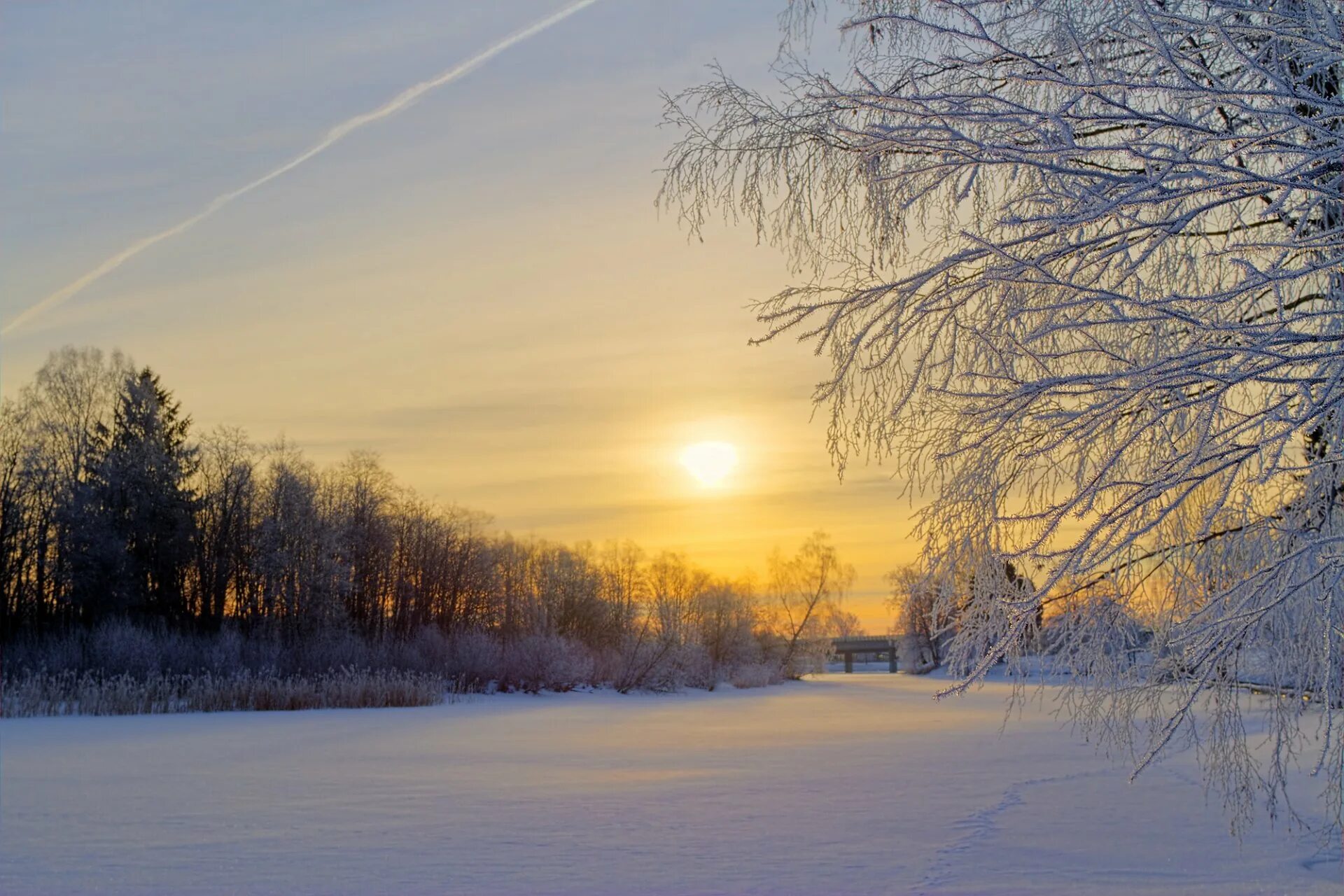 Зимний рассвет. Зимнее утро. Зима солнце. Зимняя природа.