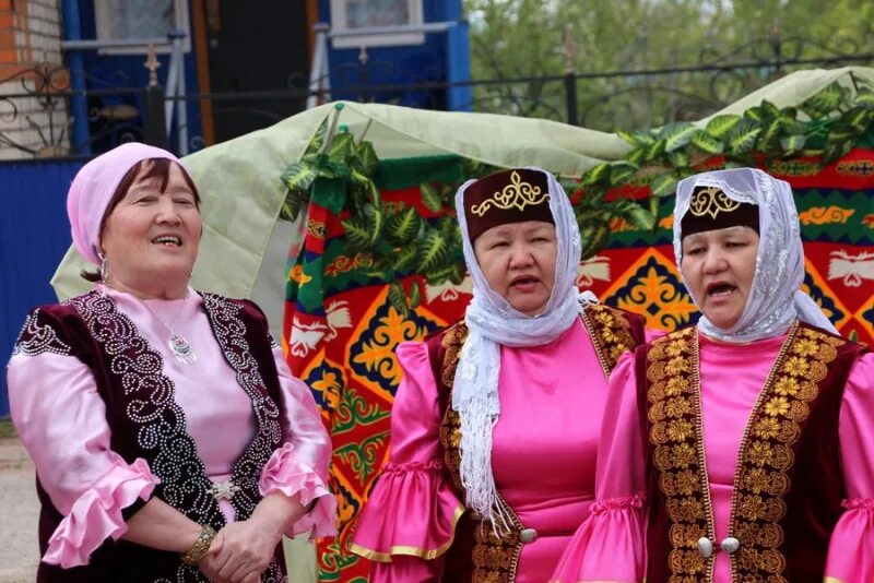 Дергачи саратовская область люди. Дергачи саратовская область население. Новости дергачи. Церковь дергачи саратовская область. Новости дергачи.