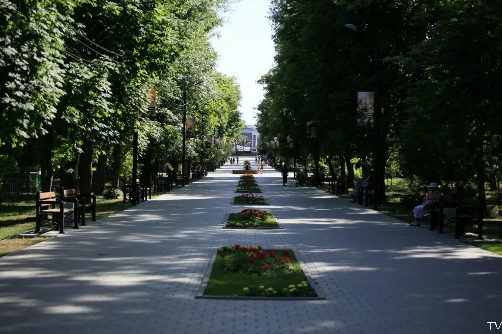 парк имени горького таганрог аттракционы. парк имени горького таганрог. парк им горького таганрог. таганрог парки горького. парк культуры таганрог.