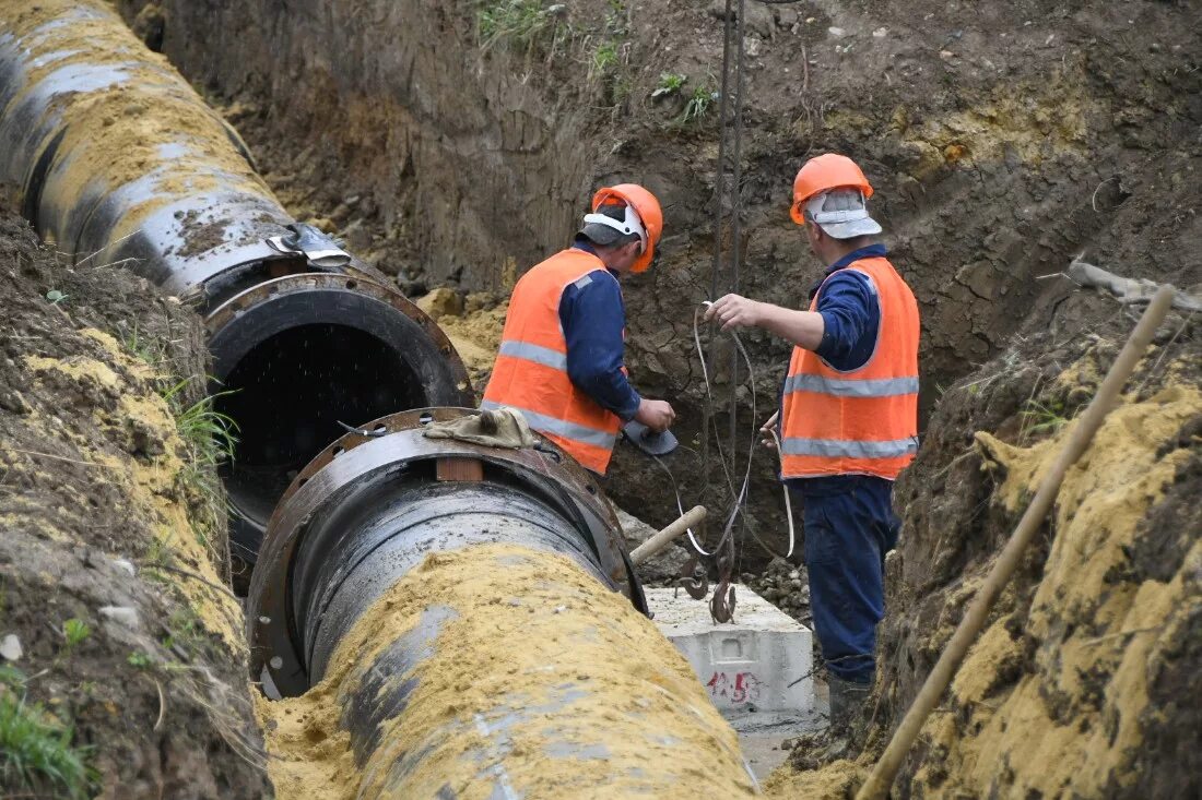 Ремонтные работа на водозаборе. Переклака водовода в Туле от медведкоосетровского водозабора.. Почему нет воды в пролетарском