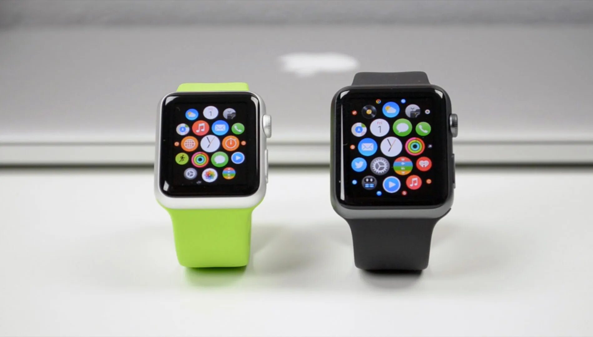Видео часов apple. Часы эпл вотч 3 38 мм. Apple watch 3 42 mm. Apple watch 38 vs 42 mm. Apple watch Series 3 38mm.